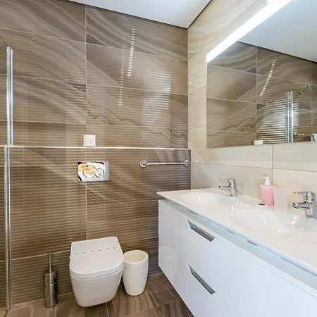 Casinha Αλμπουφέιρα